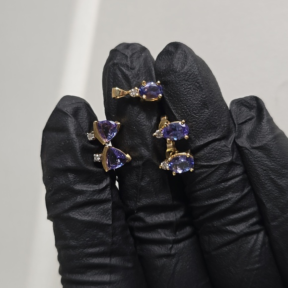 Watch Video / 14K Gold Tazanite and Diamond Earring Choose Which - Picture 7 of 13